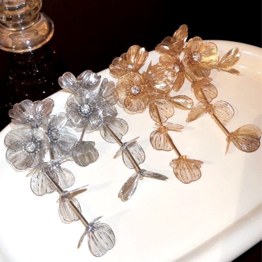 ๐50% OFF/3+...Gorgeous Statement Flower Dangle Earrings (Gold Color) - Picture 9 of 10